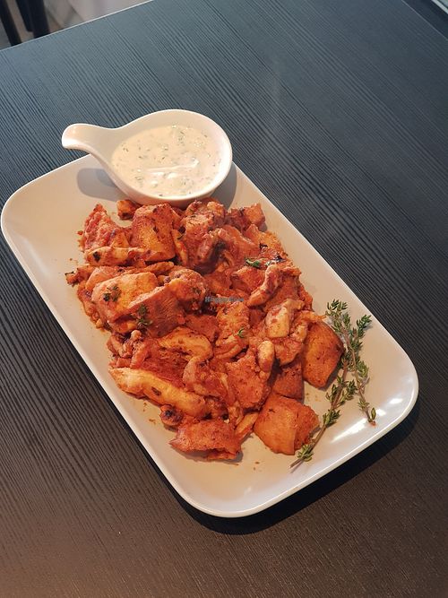 Iskender (with seitan) and vegan tzatziki at Marmara falafel&more in Ljubljana