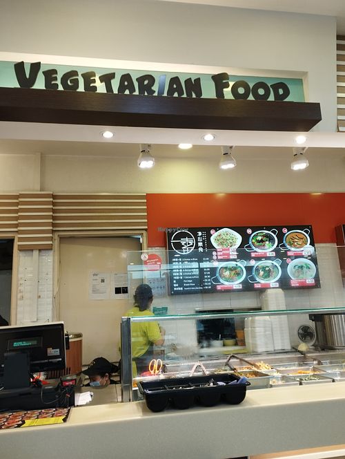 Clean and neat  at Jing Xin Vegetarian Food - 净心素食 - Tampines in East Singapore