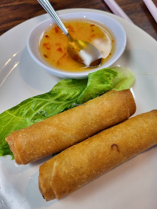 Egg rolls are vegan at Thai Racha in New Braunfels