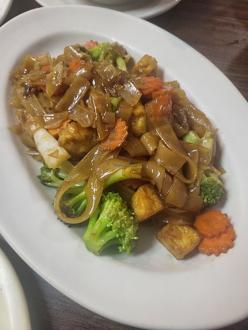 Pad See Ew at Thai Racha in New Braunfels