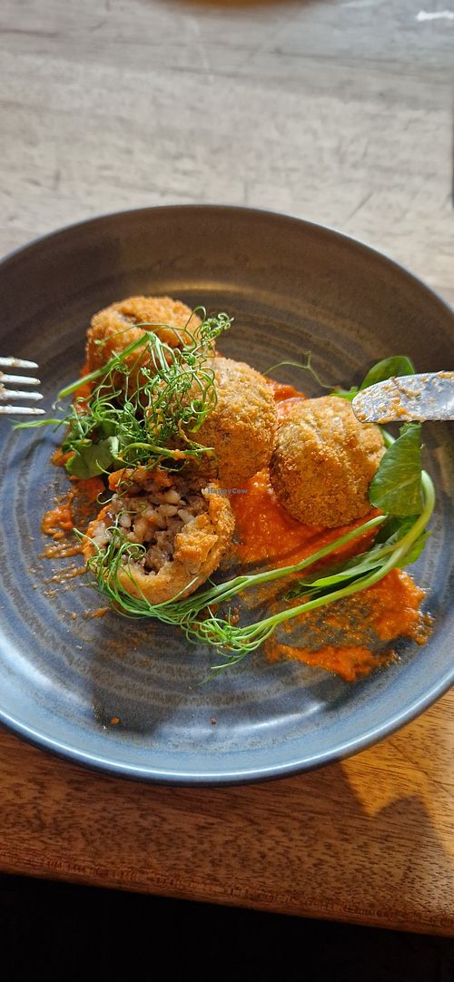  at Loch lomand Arms in Luss