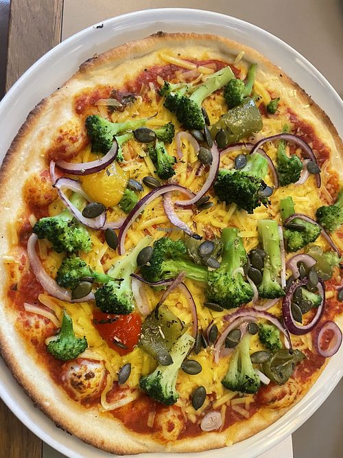 Brokkoli Pizza with vegan cheese   at Abaton Bistro in Hamburg