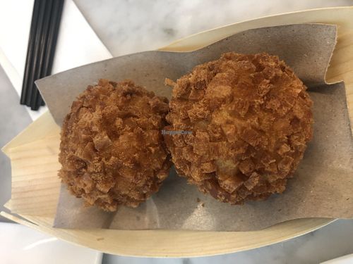 Potato cheese balls at Water Drop Teahouse 滴水坊 in Northeast Singapore