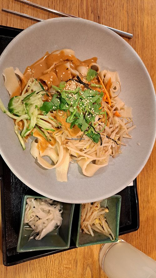 Lamian mit Erdnussoße (vegan) at Chen's Nudelbar in Munich