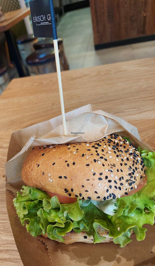 BeyondMeat-Burger at Eirisch Grill in Dobbiaco