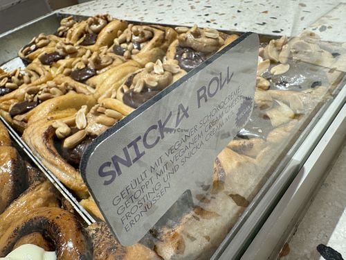 snickers vegan  at Cinnamood in Berlin