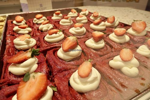 strawberry #Veganuary at Cinnamood in Berlin