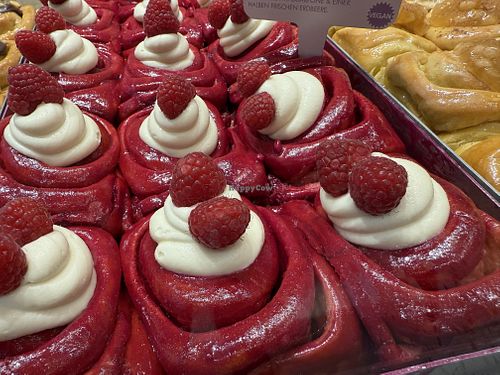 red velvet #Veganuary at Cinnamood in Berlin