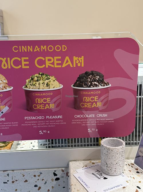 ice cream  at Cinnamood in Berlin