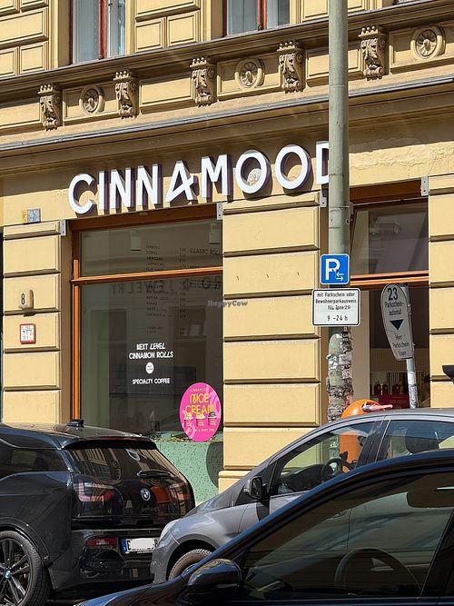 front  at Cinnamood in Berlin