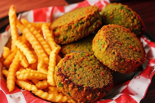  at George's Gourmet Grill in Lincoln