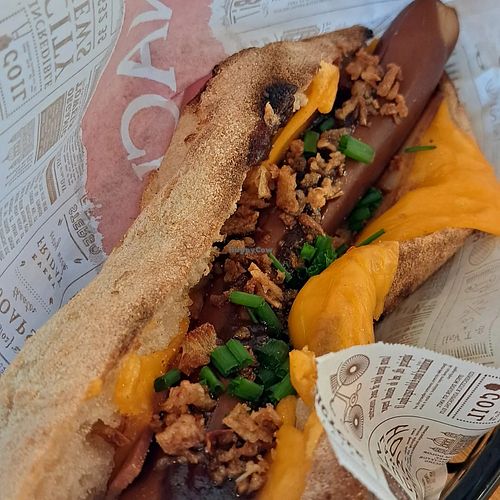 Hot-dog B&B (Barbecue & Bacon) at Funky Doughny in Caen