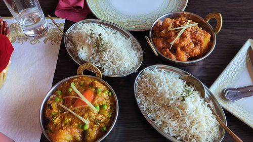 Main dishes: Alu Ghobi Masala (right) and Sabizi (left). at Namaste in Rathenow
