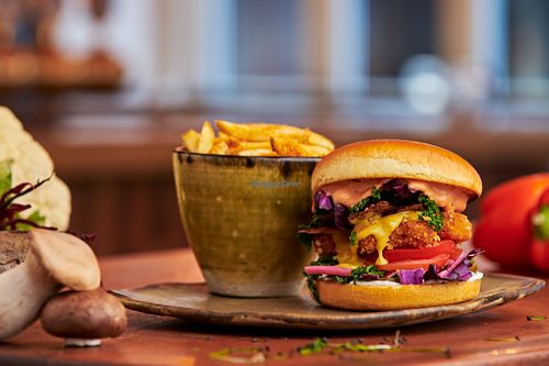 Cheasy facon burger with nuggets instead of homemade patty at Nordur in Aalborg