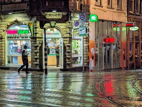 Outside at Maoz - Muntplein in Amsterdam