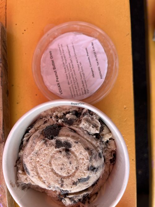 Vegan icecream - peanut butter Oreo (Rob brand)  at Roundhead Brewing Company in Boston