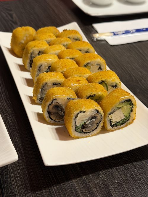 Fried sushi platter   at BAMBÚ Rolls in Valparaiso