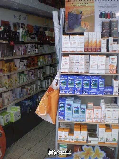La Corteccia Erboristeria: inside , cosmetic products at La Corteccia Erboristeria in Riva Del Garda