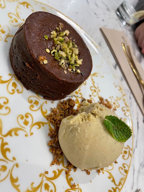Chocolate hot cake and pistachio ice-scream at Giulietta - Pizzeria & Cucina Vegana in Lisbon