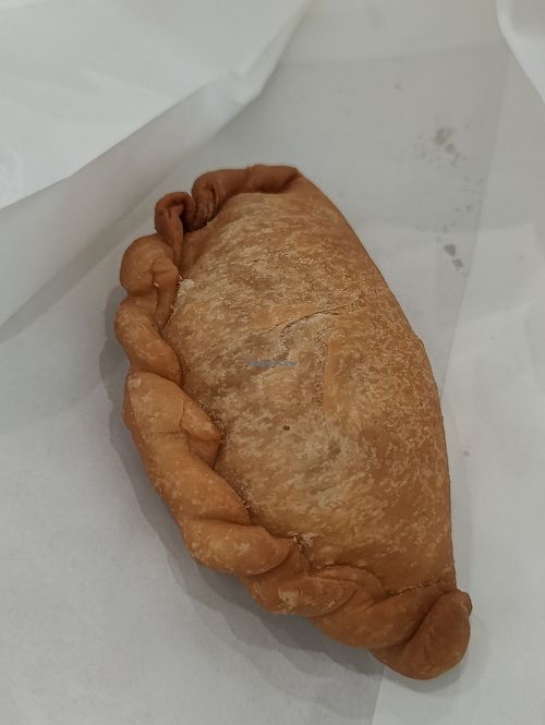 Potatoes curry puff at Gokul Raas Vegetarian - Bank of Singapore in Central Singapore