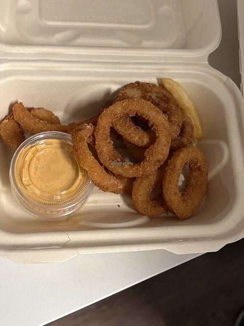 Onion rings with sauce  at Earth Aloha Eats in Kihei