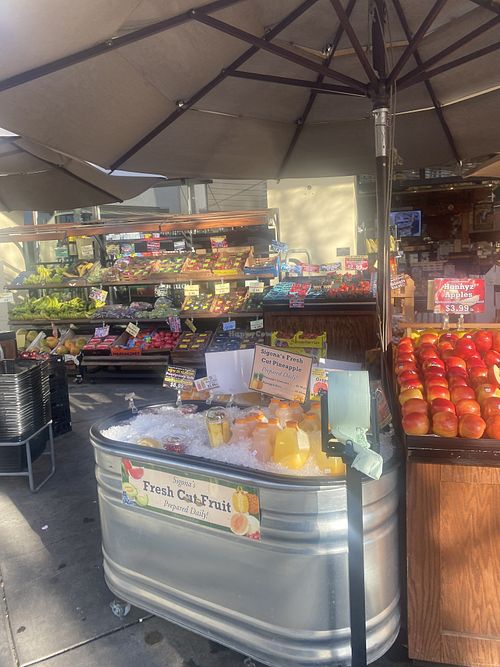Outdoor Area w/Produce and Juices  at Sigona's Farmers Market in Palo Alto