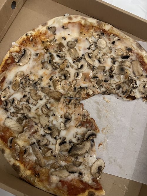   at Pizza Locale  in Istanbul