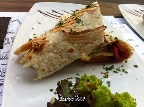 wrap with beet, hummus, avocado, tomato, bell pepper, sprouts at Wind und Wetter in Berlin