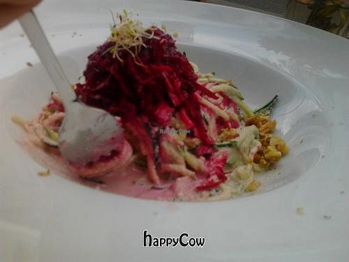 Zucchini vermicelli with beetroot and walnuts at Wind und Wetter in Berlin