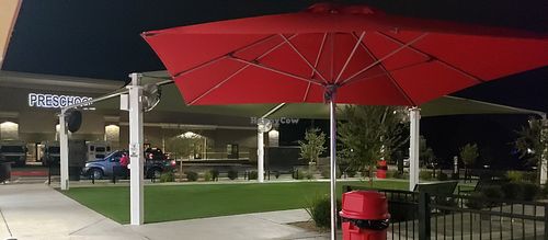 Outdoor area at Bruster's Real Ice Cream in Las Vegas
