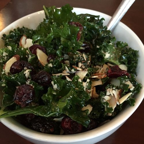 kale mix quinoa bowl (vegan) at Roots Organic Juice Cafe in Valparaiso