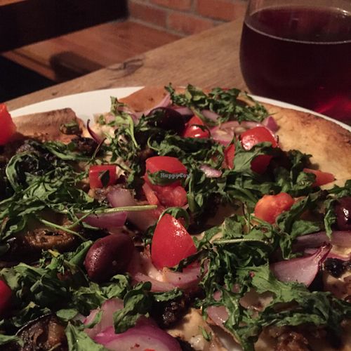 Olive Oil and Garlic vegan pizza (a special of the day) at Meditrina Market Cafe in Valparaiso