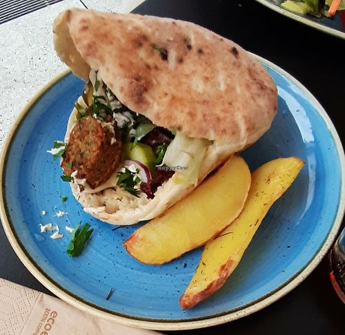 Falafelkuss 😘 at Life Deli in Frankfurt