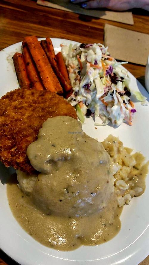 Crispy chickin' plate at Veggie Grill by Next Level in Long Beach