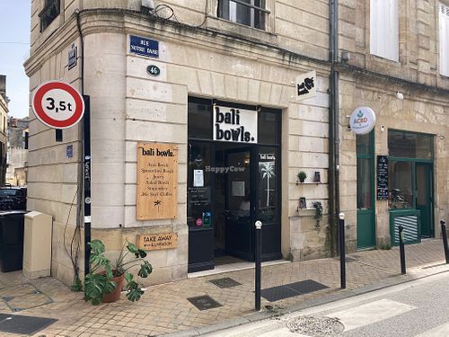 Outside at Bali Bowls in Bordeaux
