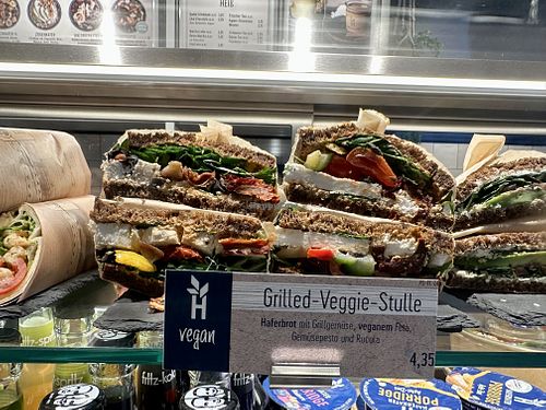 vegan "stulle" (sandwich) #Veganuary at Haferkater - Hbf Halle (Saale) in Halle