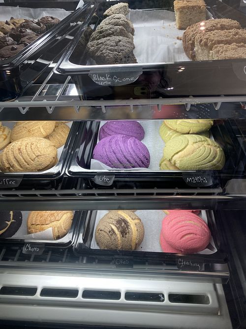 Ube and Matcha Conchas Spotted 👀  at Vivoz in Hayward