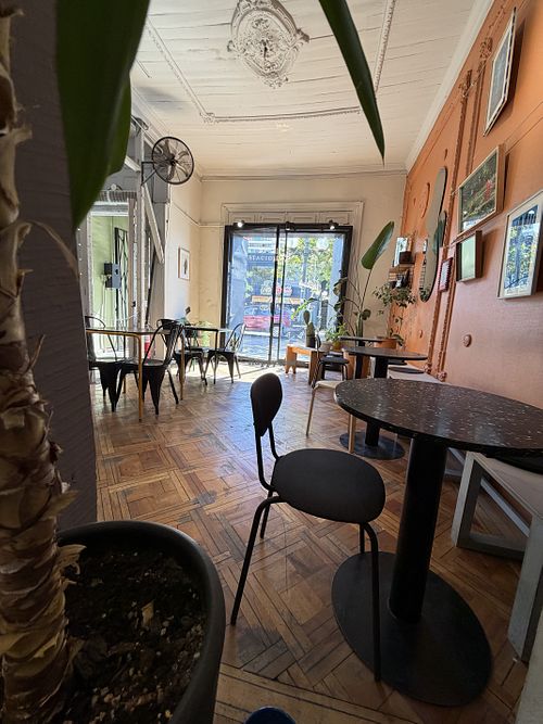 Cute vibe  at Bemvindo Café in Santiago