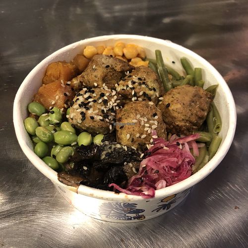Falafel Bowl🥙  at POKAWA in Puilboreau