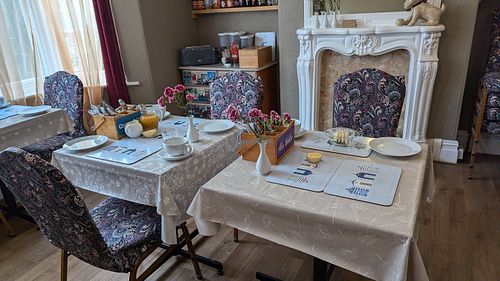 Breakfast/dining room at The Miggi Vegan Guesthouse in Paignton
