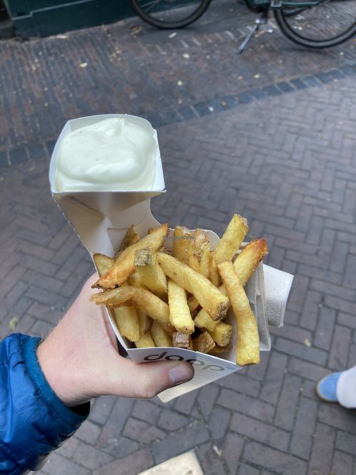   at Dapp Frietwinkel in Leiden