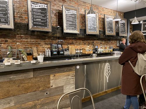 Great service at The Green Bar in Hamilton