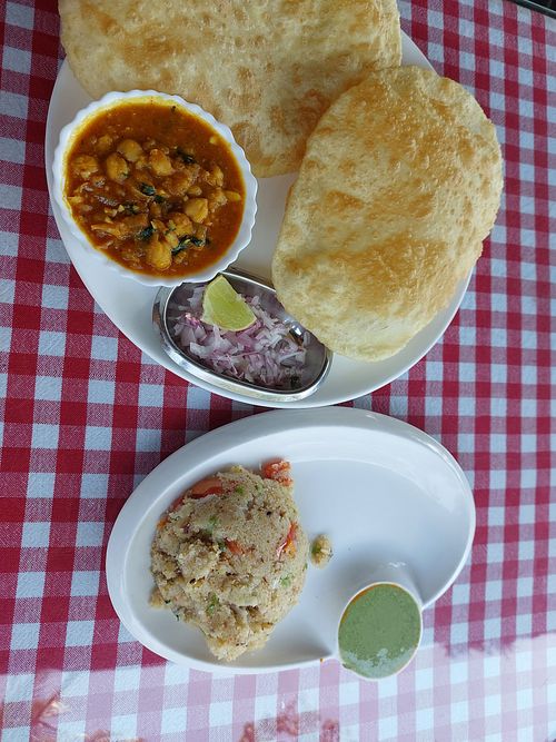 Chole battura and upma at Cafe Kashish in Palolem