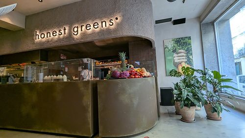  at Honest Greens - Chiado in Lisbon