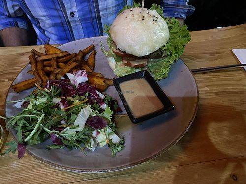 Bao bun burger   at Umi Vegan in Berlin