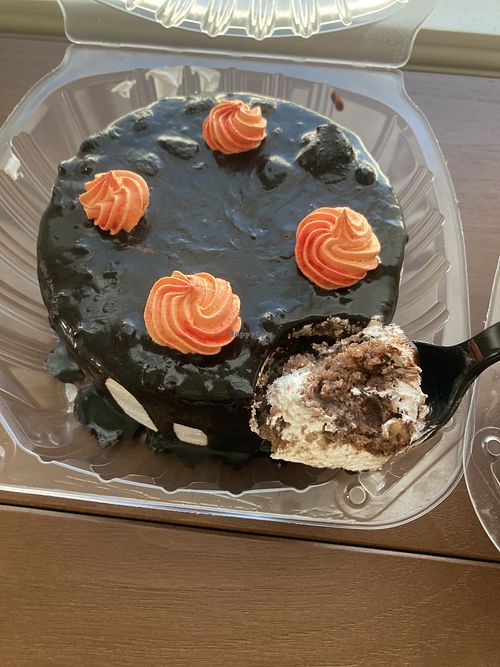   at I Heart Cake in San Dimas