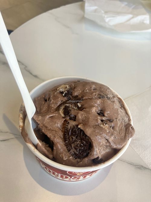  at Cold Stone Creamery in Guam