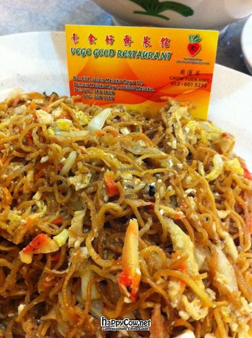 Fried wanton noodles at Vege Good in Malacca
