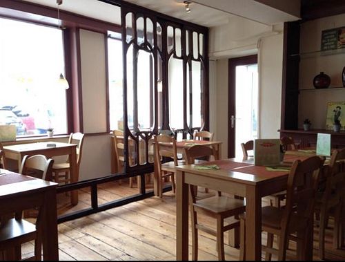 Dining area inside Avalon at Avalon in Ghent