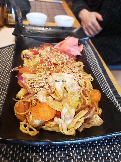 Fried noodles at Sazanami in Sao Martinho Das Amoreiras